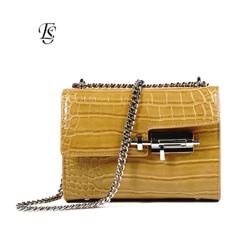 Fashion Women Bag 2019 Leather Shoulder Bag Black Crocodile Texture Designer Crossbody Bag Yellow Metal Chain Small Square Bag
Fashion Women Bag 2019 Leather Shoulder Bag Black Crocodile Texture Designer Crossbody Bag Yellow Metal Chain Small Square Bag