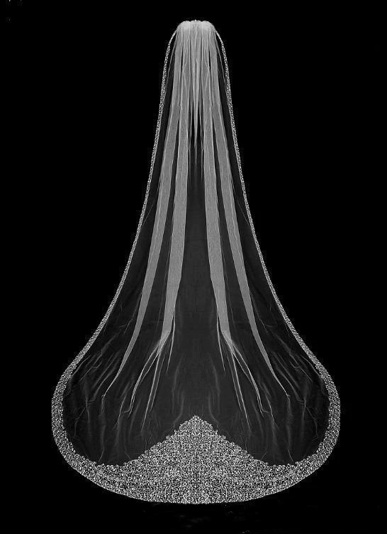 Luxury Crystal Bridal Veils One Tier Cathedral Long Bling Bling Beaded Wedding Veil Ivory Or White Veil With
Luxury Crystal Bridal Veils One Tier Cathedral Long Bling Bling Beaded Wedding Veil Ivory Or White Veil With