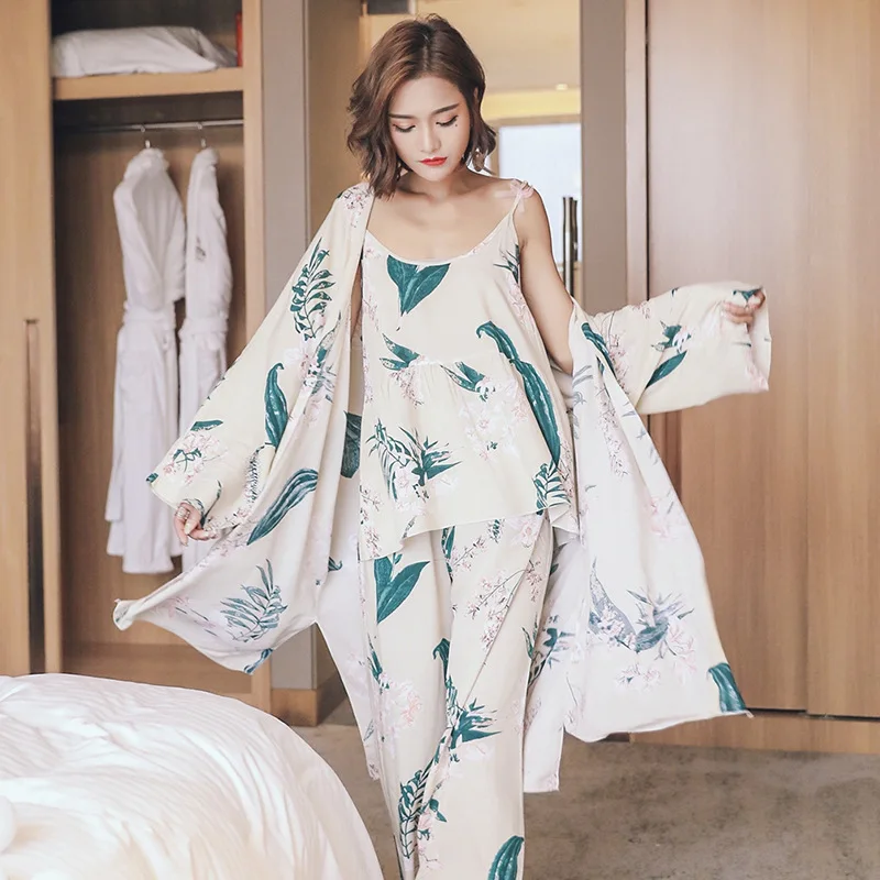 Spring And Autumn New Style Women's Loose Comfortable People Cotton Silk Breathable Three-piece Set Pajamas Hot Selling Apricot 
Spring And Autumn New Style Women's Loose Comfortable People Cotton Silk Breathable Three-piece Set Pajamas Hot Selling Apricot