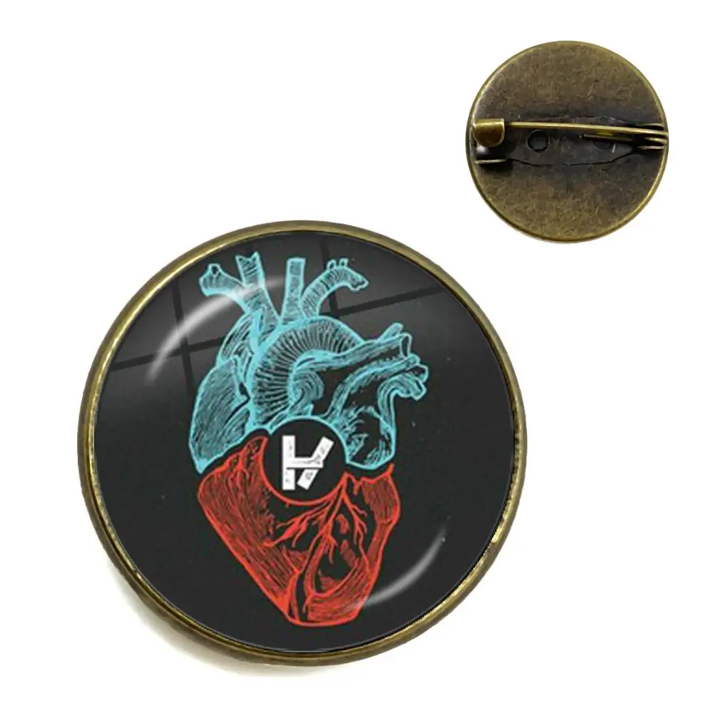 Twenty One Pilots 4 Music Band Brooches Special Birthday Organ Collar Pins For Like Hip-Pop Round Glass Cabochon Jewelry Women
Twenty One Pilots 4 Music Band Brooches Special Birthday Organ Collar Pins For Like Hip-Pop Round Glass Cabochon Jewelry Women