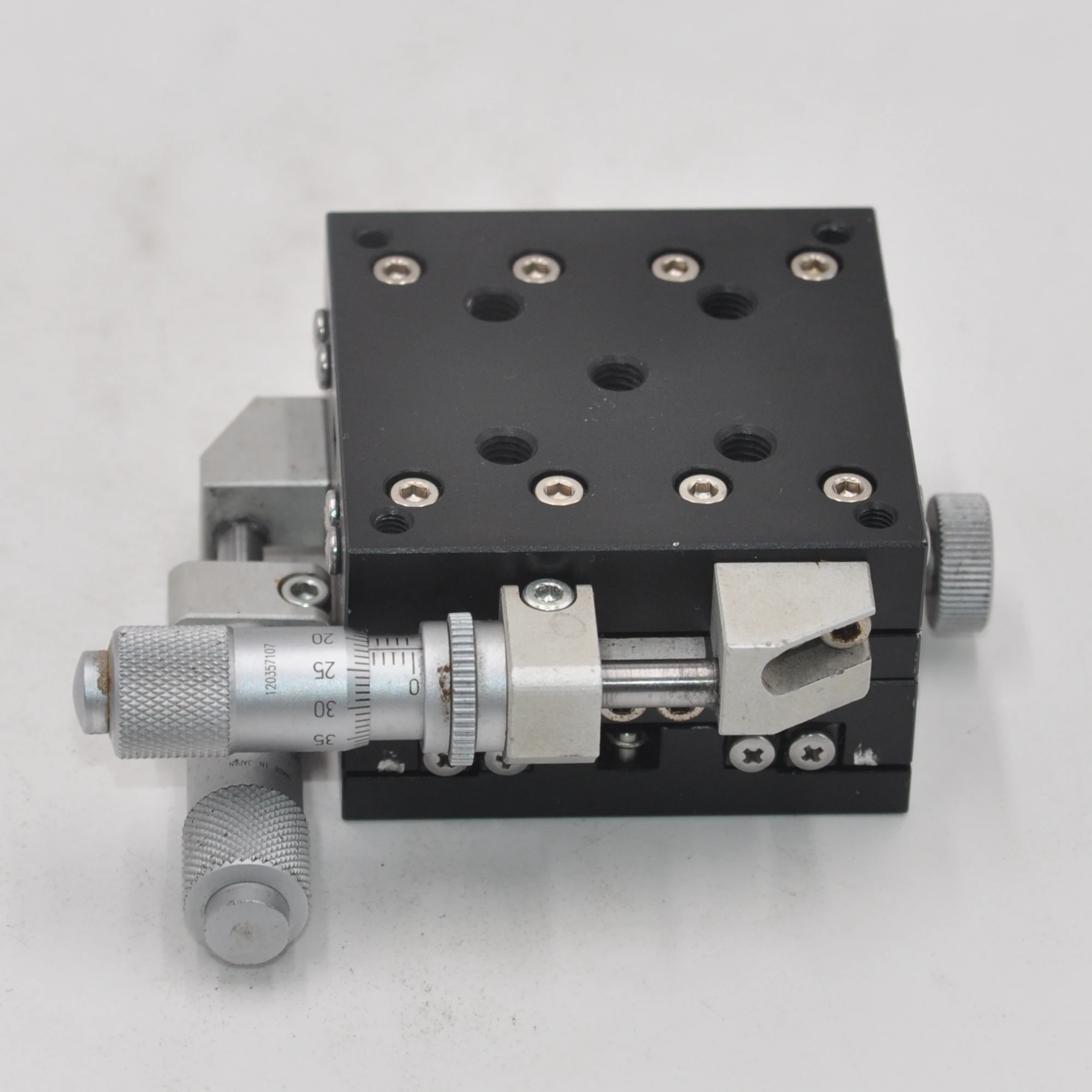 DPI two-dimensional S2-60L.R stroke plus or minus 5.5 optical manual cross rail 60 * 60mm fine adjustment slide aluminum
DPI two-dimensional S2-60L.R stroke plus or minus 5.5 optical manual cross rail 60 * 60mm fine adjustment slide aluminum