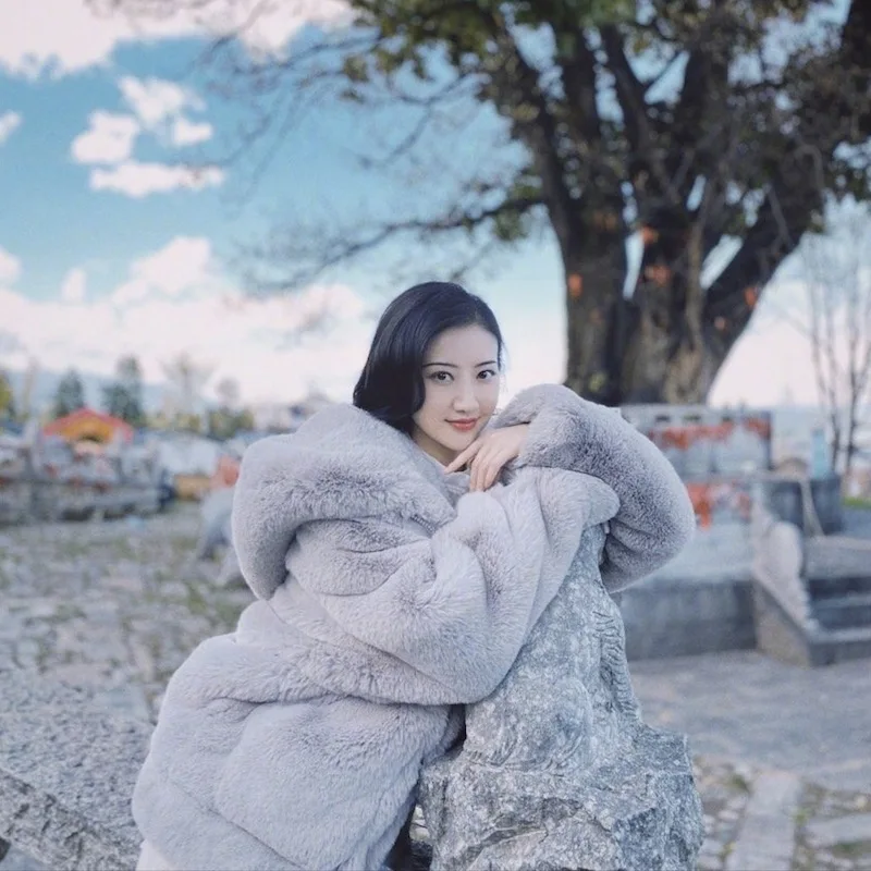 New Mink Fur Coat Women's Long Sleeve Fashion All-match Mink Jacket Fashion Casual Fur Coat Hood Zipper Coat CW007
New Mink Fur Coat Women's Long Sleeve Fashion All-match Mink Jacket Fashion Casual Fur Coat Hood Zipper Coat CW007