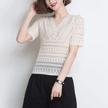 Spring and summer 2020 new Korean V-neck short sleeve T-shirt women sexy lace top hollow out show thin versatile small shirt
Spring and summer 2020 new Korean V-neck short sleeve T-shirt women sexy lace top hollow out show thin versatile small shirt