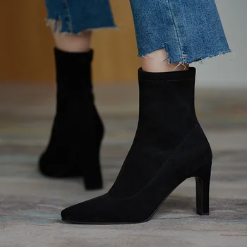 Net red short elastic thin boots women's thick heel 2020 new spring and autumn single boots Plush fashion high heel short
Net red short elastic thin boots women's thick heel 2020 new spring and autumn single boots Plush fashion high heel short