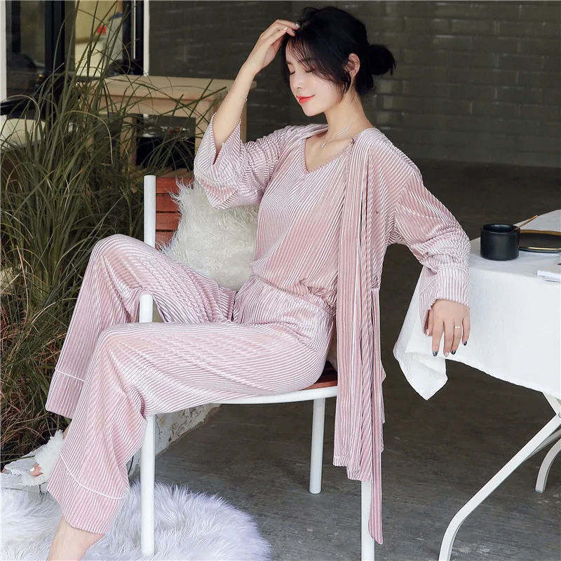 Pink Women Velour Home Wear Pajamas Lady Strap Top Pants Sleepwear Three Piece Nightgown Kimono Robe Bath Gown Sets Nightdress
Pink Women Velour Home Wear Pajamas Lady Strap Top Pants Sleepwear Three Piece Nightgown Kimono Robe Bath Gown Sets Nightdress