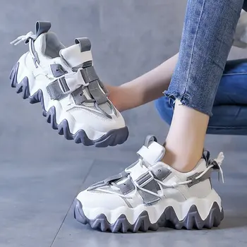 Casual Sneaker Mesh Platform Shoes Women's Sneakers 2020 Autumn Designer Shoes Woman Sneakers Women Flat Chaussure Femme Fashion 
Casual Sneaker Mesh Platform Shoes Women's Sneakers 2020 Autumn Designer Shoes Woman Sneakers Women Flat Chaussure Femme Fashion