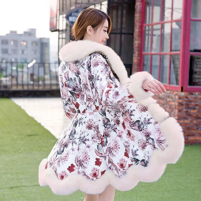 2020 Women Cotton Padded Jacket Faux Fox Fur Collar Print Floral Leather Jackets Plus Size HJ565
2020 Women Cotton Padded Jacket Faux Fox Fur Collar Print Floral Leather Jackets Plus Size HJ565