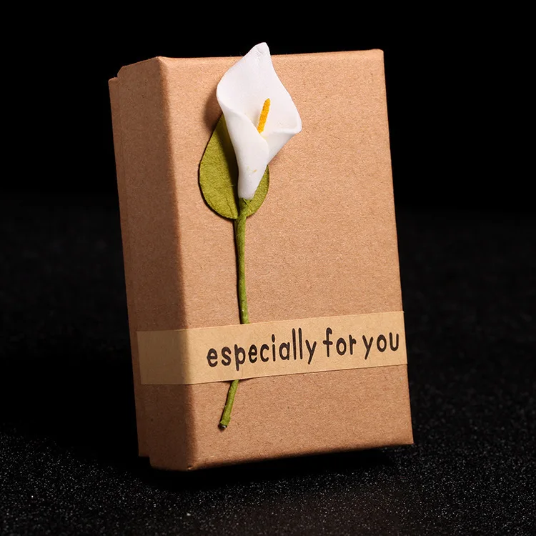 Retro Kraft Jewelry Box Bag Necklace Bracelet Earrings Bracelet Bangles Flower Pattern Gift Packing Display Box
Retro Kraft Jewelry Box Bag Necklace Bracelet Earrings Bracelet Bangles Flower Pattern Gift Packing Display Box