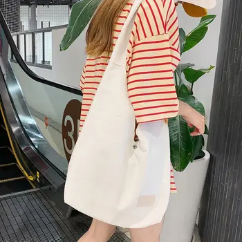 Canvas bag 2020 new literary trend leisure Single Shoulder Messenger Handbag large capacity simple versatile 
Canvas bag 2020 new literary trend leisure Single Shoulder Messenger Handbag large capacity simple versatile