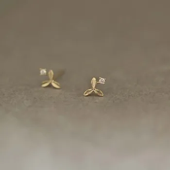 CMajor 9ct Solid Gold Earring Temperament Delicate Sweet and Romantic Flower Shape Chic Minimal Simple Stud Earrings for Women
CMajor 9ct Solid Gold Earring Temperament Delicate Sweet and Romantic Flower Shape Chic Minimal Simple Stud Earrings for Women