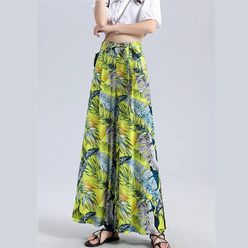 Summer casual retro printed bohemian wide-leg pants elastic waist straps split open breathable high waist holiday beach pants
Summer casual retro printed bohemian wide-leg pants elastic waist straps split open breathable high waist holiday beach pants