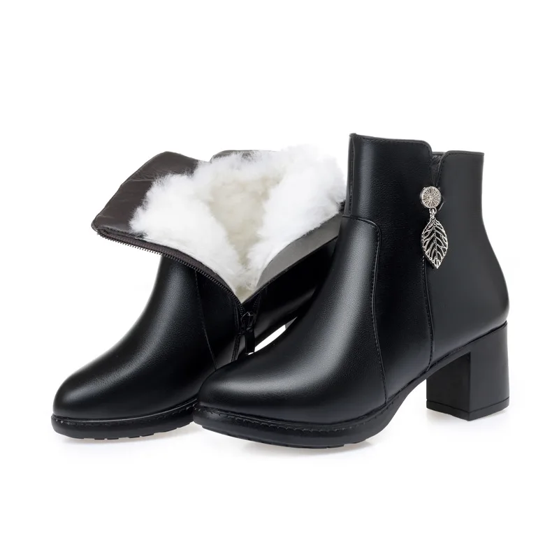 2019 New Winter Women Boots Non-slip Thick with High Heel Boots Cowhide Inside Plush and Wool Fashion Elegant Warm Snow Boots
2019 New Winter Women Boots Non-slip Thick with High Heel Boots Cowhide Inside Plush and Wool Fashion Elegant Warm Snow Boots