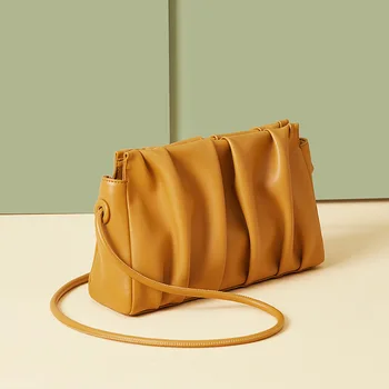 Cloud bag leather handbag 2020 new spring and summer small square bag women fashion shoulder bag messenger bag women handbag
Cloud bag leather handbag 2020 new spring and summer small square bag women fashion shoulder bag messenger bag women handbag