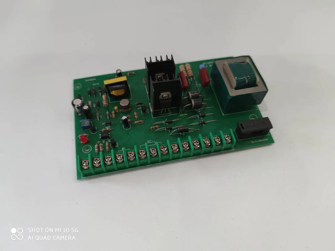 Dc motor control board making machine speed control board DC motor speed governor displacement speed control board DCR 200/800w
Dc motor control board making machine speed control board DC motor speed governor displacement speed control board DCR 200/800w