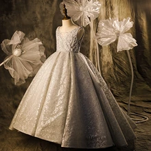 Princess V Neck Flower Girl Dress Crystals Children First Communion Dress Ball Gown Wedding Party Dress Runway Show Pageant
Princess V Neck Flower Girl Dress Crystals Children First Communion Dress Ball Gown Wedding Party Dress Runway Show Pageant
