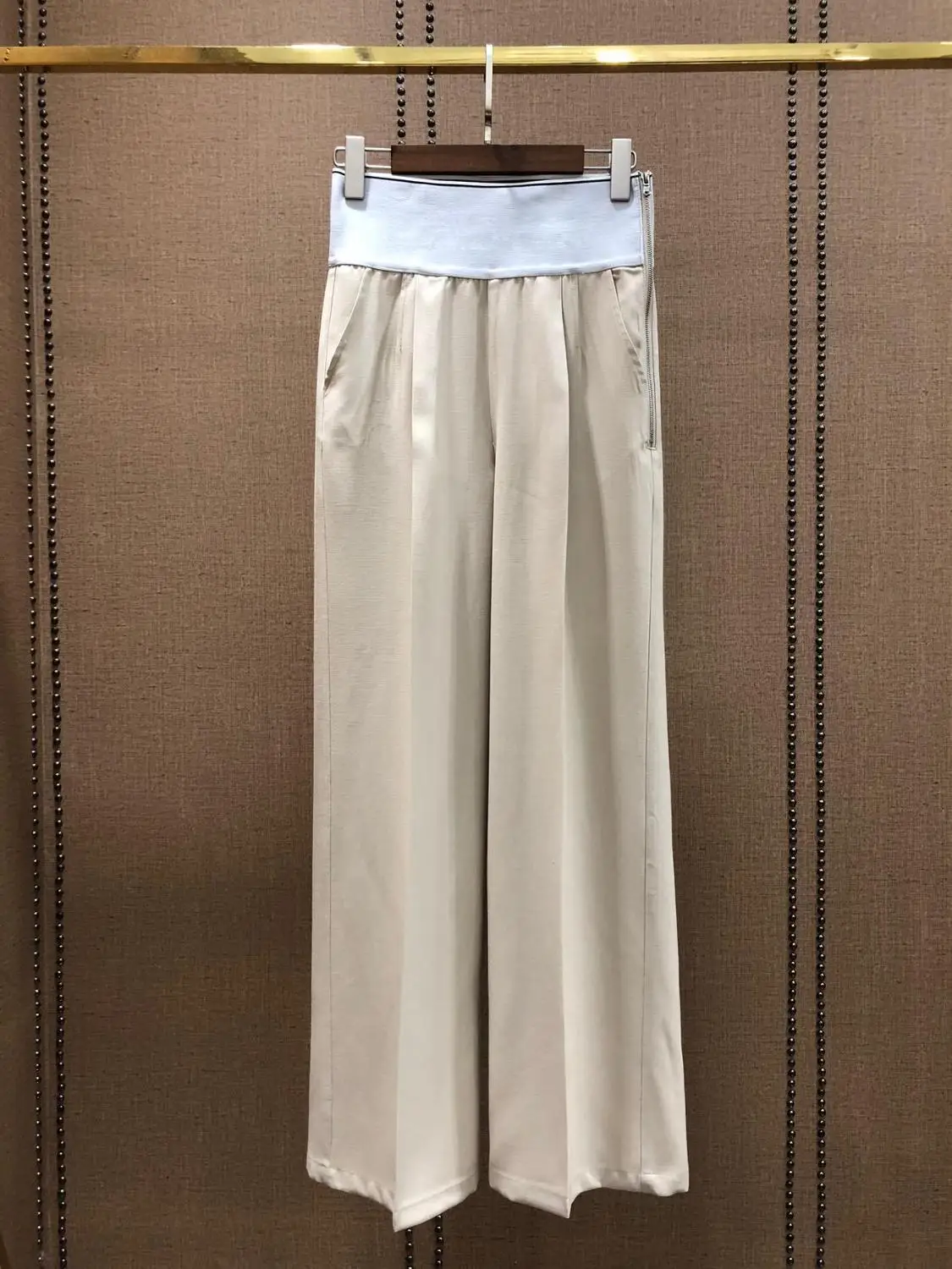 2019 fashion elastic waist women wide leg loose pants high waisted casual full length pant
2019 fashion elastic waist women wide leg loose pants high waisted casual full length pant