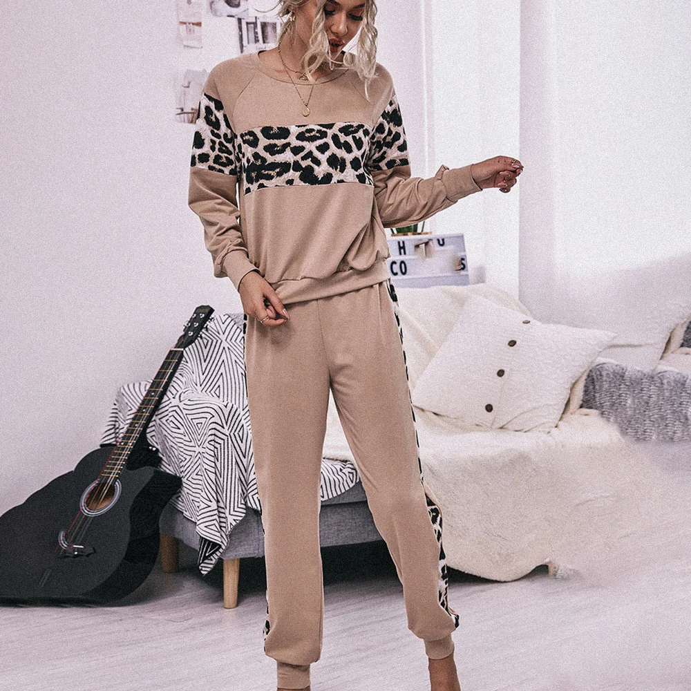 Vintage Leopard Print 2 Piece Set Autumn 2020 O Neck Patchwork Contrast Color Pencil Pants Suit Retro Home Winter Clothes Women
Vintage Leopard Print 2 Piece Set Autumn 2020 O Neck Patchwork Contrast Color Pencil Pants Suit Retro Home Winter Clothes Women