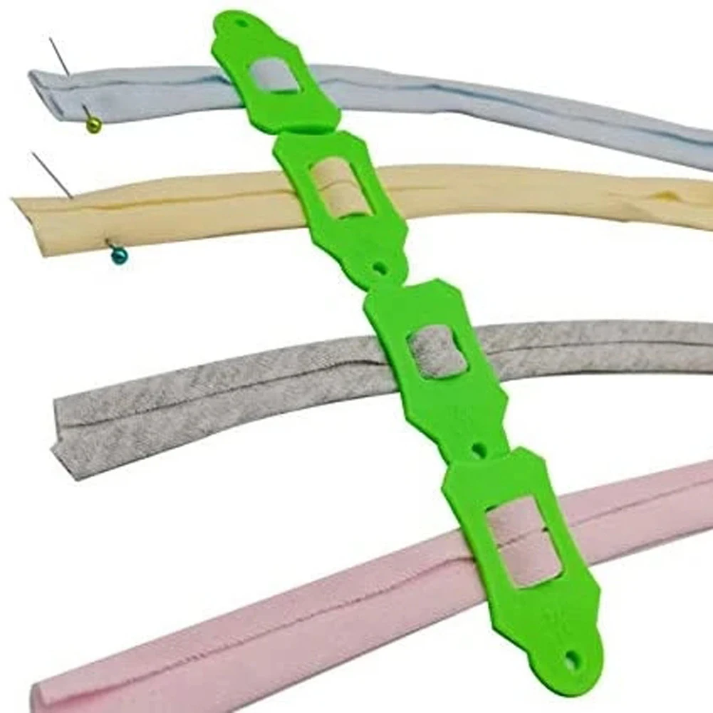 10Pcs Multi-Sizes Sasher Tool for Folding Fabric and Biasing Strips with 40 pcs Multi-Color Quilting Pins and 1PC Storage Chain
10Pcs Multi-Sizes Sasher Tool for Folding Fabric and Biasing Strips with 40 pcs Multi-Color Quilting Pins and 1PC Storage Chain