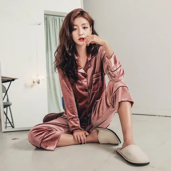 Cardigan Solid Color Casual Soft Ladies Home Service Suit Gold Velvet Pajamas Women'S Long Sleeves Autumn And Winter Lapel
Cardigan Solid Color Casual Soft Ladies Home Service Suit Gold Velvet Pajamas Women'S Long Sleeves Autumn And Winter Lapel