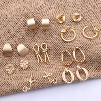 Fashion Korean Metal Gold Color Stud Earring Simple Geometric Camber Circle Knot Face Matte Irregular Ellipse Women Girl Jewelry
Fashion Korean Metal Gold Color Stud Earring Simple Geometric Camber Circle Knot Face Matte Irregular Ellipse Women Girl Jewelry