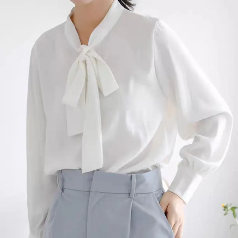 Spring and autumn high-end chiffon shirt female v-neck OL solid-color bow tie top. plus size long sleeve sexy tops for women
Spring and autumn high-end chiffon shirt female v-neck OL solid-color bow tie top. plus size long sleeve sexy tops for women
