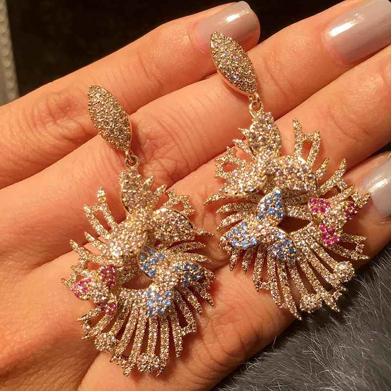 High Quality Luxury Cubic Zircon Flower Petal Earrings Atmospheric Banquet Wedding Women's Gold Color Charms Sexy Jewelry
High Quality Luxury Cubic Zircon Flower Petal Earrings Atmospheric Banquet Wedding Women's Gold Color Charms Sexy Jewelry