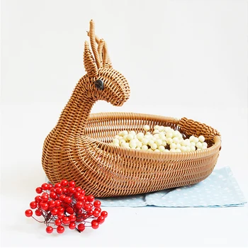 Nordic Cartoon Animal Fawn Snack Basket Desktop Storage Basket Creative Rattan Home Decoration Morden Wedding Decor Gift Child
Nordic Cartoon Animal Fawn Snack Basket Desktop Storage Basket Creative Rattan Home Decoration Morden Wedding Decor Gift Child