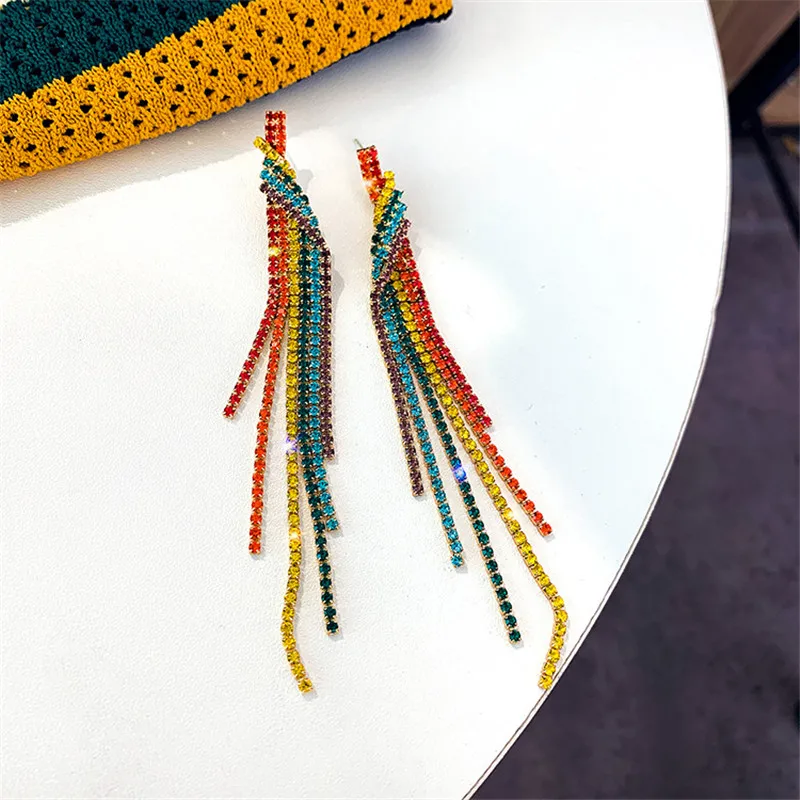 FYUAN 6style Colorful Rainbow Crystal Earrings Bijoux Long Tassel Rhinestone Dangle Earrings for Women Party Jewelry Accessories
FYUAN 6style Colorful Rainbow Crystal Earrings Bijoux Long Tassel Rhinestone Dangle Earrings for Women Party Jewelry Accessories