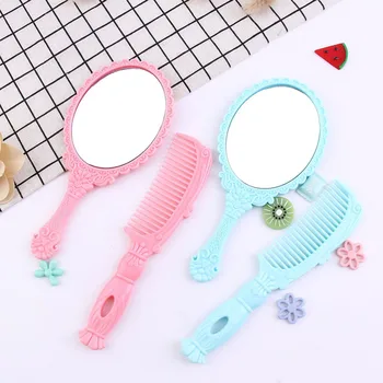 5 sets Creative Portable Durable Handhold Practical Exquisite Makeup Mirror Makeup Tools Makeup Comb
5 sets Creative Portable Durable Handhold Practical Exquisite Makeup Mirror Makeup Tools Makeup Comb