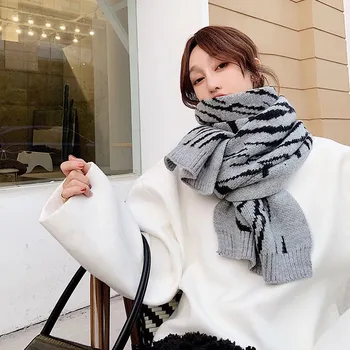 China quality silk Autumn and winter Women fashion Soft Scarf female warm Collar scarf Warmer fashion Woollen yarn New shawl
China quality silk Autumn and winter Women fashion Soft Scarf female warm Collar scarf Warmer fashion Woollen yarn New shawl