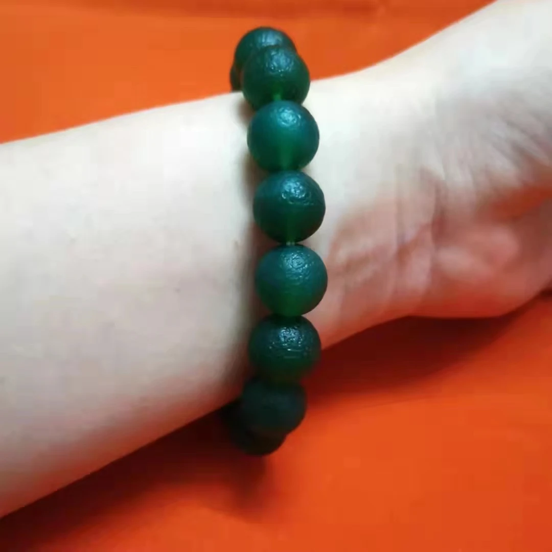 1pcs/lot Emperor's Love Stone Crater Weathered Old Green Agate Round Bead Bracelet Classical Atmosphere Elegant Noble armband
1pcs/lot Emperor's Love Stone Crater Weathered Old Green Agate Round Bead Bracelet Classical Atmosphere Elegant Noble armband