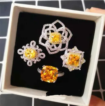 Hollow Yellow Square Zircon Sun Flower Finger Ring Round Cuff Ring Full Stone Women Wedding Stackable Jewelry Christmas Gift
Hollow Yellow Square Zircon Sun Flower Finger Ring Round Cuff Ring Full Stone Women Wedding Stackable Jewelry Christmas Gift