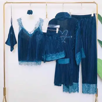 The Ladies four-piece pajamas suit Fashion sexy velvet hot rhinestones With comfortable lace Vest, shorts, trousers, nightgown
The Ladies four-piece pajamas suit Fashion sexy velvet hot rhinestones With comfortable lace Vest, shorts, trousers, nightgown