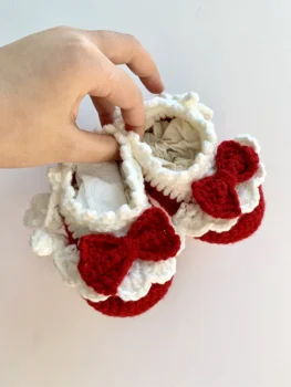 Knitted Wool Knitted Handmade Baby Shoes Autumn and Winter High-Tube Warm Baby Shoes Full Moon Banquet Baby Girl Cute Shoes 
Knitted Wool Knitted Handmade Baby Shoes Autumn and Winter High-Tube Warm Baby Shoes Full Moon Banquet Baby Girl Cute Shoes