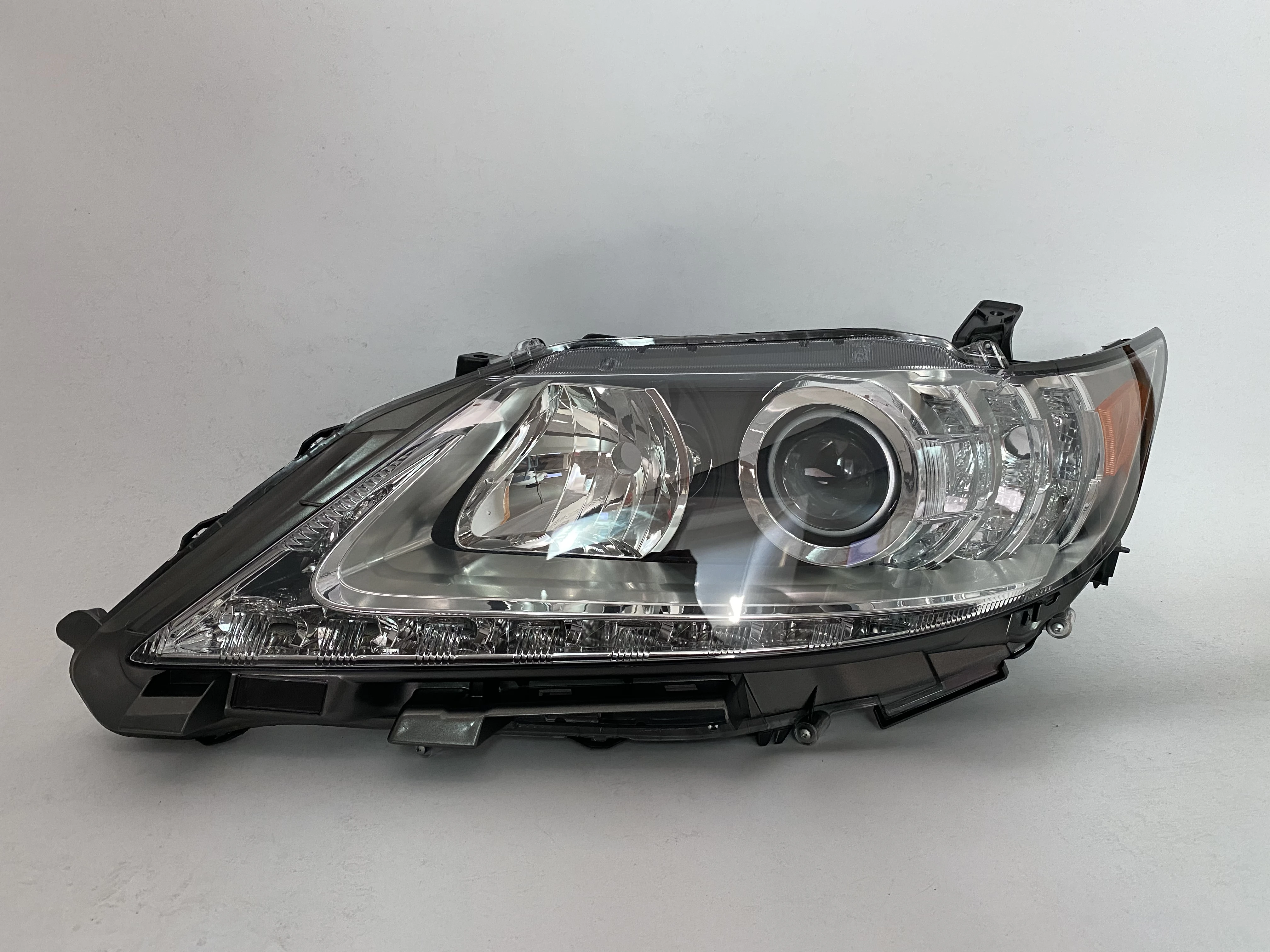 Suitable for 2013 2014 and2015 LEXUS ES250 headlights headlight vehicle lamp Shell semi-assembly
Suitable for 2013 2014 and2015 LEXUS ES250 headlights headlight vehicle lamp Shell semi-assembly