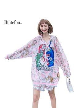 2020 Summer woman suit sun protection beading sweatshirt+thin lace shorts two pieces
2020 Summer woman suit sun protection beading sweatshirt+thin lace shorts two pieces