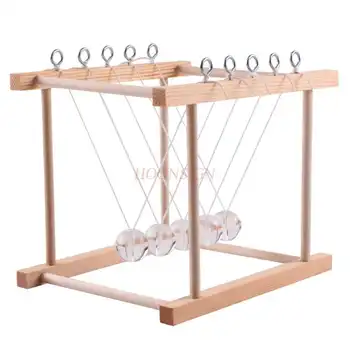 Beleza Radiante com Lip Honey: Um Gloss Mágico para Lábios Sedutores 11 Elementary school student making Newton pendulum collision ball pendulum ball decoration homemade Newton pendulum wooden