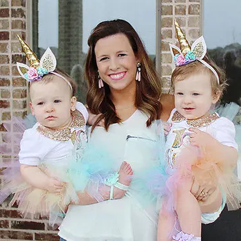 Festival Baby Girl Kid Magical Unicorn Horn Glitter Elastic Headband Spiral Unicorn Horn Cosplay Decor 
Festival Baby Girl Kid Magical Unicorn Horn Glitter Elastic Headband Spiral Unicorn Horn Cosplay Decor