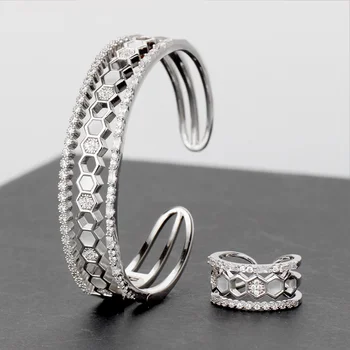 BrideTalk luxury African Bangle Ring Set CZ shell Jewelry Sets For Women Wedding Cubic Zircon Crystal Dubai Bridal Jewelry Set
BrideTalk luxury African Bangle Ring Set CZ shell Jewelry Sets For Women Wedding Cubic Zircon Crystal Dubai Bridal Jewelry Set