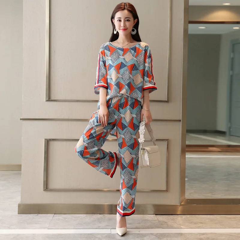 2019 New Style Spring And Summer Vintage Printed Webbing Joint Crew Neck Short-sleeved Top Loose Pants Leisure Suit
2019 New Style Spring And Summer Vintage Printed Webbing Joint Crew Neck Short-sleeved Top Loose Pants Leisure Suit