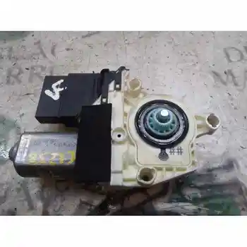 WINDOW MOTOR REAR LEFT SEAT TOLEDO (5P2) 5P0839461A 1K0959703E
WINDOW MOTOR REAR LEFT SEAT TOLEDO (5P2) 5P0839461A 1K0959703E