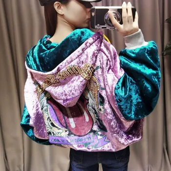 Women Oversize Jacket New Autumn Winter Retro Back Sequined Beaded Lettering Velour Hooded Cropped Jacket Female Coat
Women Oversize Jacket New Autumn Winter Retro Back Sequined Beaded Lettering Velour Hooded Cropped Jacket Female Coat