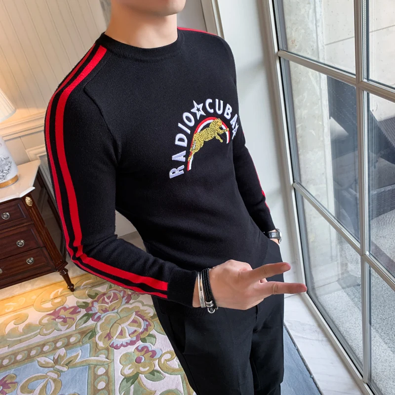 Animal Embroidery Sweater Pullover Men New Autumn Round Neck Long Sleeve Rendering Knitting Garment Self-cultivation Erkek Kazak
Animal Embroidery Sweater Pullover Men New Autumn Round Neck Long Sleeve Rendering Knitting Garment Self-cultivation Erkek Kazak