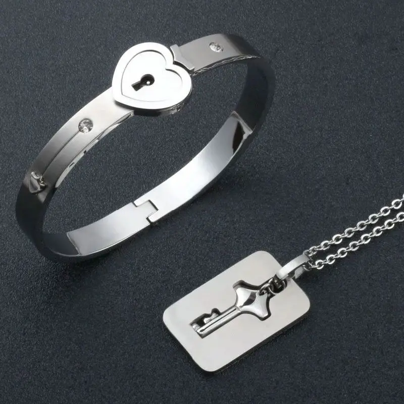 Couple Jewelry Stainless Steel Bracelet Love Heart Lock Bracelets Bangles Silver Key Pendant Necklace for Lover Jewelry Gift
Couple Jewelry Stainless Steel Bracelet Love Heart Lock Bracelets Bangles Silver Key Pendant Necklace for Lover Jewelry Gift