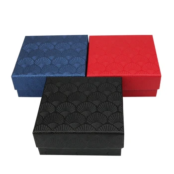 5Pcs/lot 7.5x7.5x3.5mm Trendy Carton Gift Box Pure Color Sea Shell Pattern Jewelry Packaging Display Box for Neclace Bracelet 
5Pcs/lot 7.5x7.5x3.5mm Trendy Carton Gift Box Pure Color Sea Shell Pattern Jewelry Packaging Display Box for Neclace Bracelet