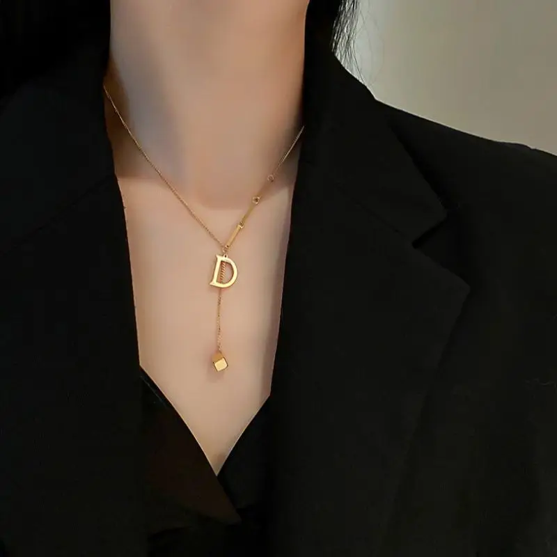 Fashion Choker Stainless Steel Letter D Shape Clavicle Chain Dainty Long Geometric Square Necklace For Women Pendant Jewelry
Fashion Choker Stainless Steel Letter D Shape Clavicle Chain Dainty Long Geometric Square Necklace For Women Pendant Jewelry