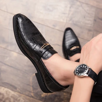 Men Flat Black Formal dress moccasins Shoes Leather loafers Casual Men Shoes For Man Dress Wedding party Shoes big size 48 j3 
Men Flat Black Formal dress moccasins Shoes Leather loafers Casual Men Shoes For Man Dress Wedding party Shoes big size 48 j3