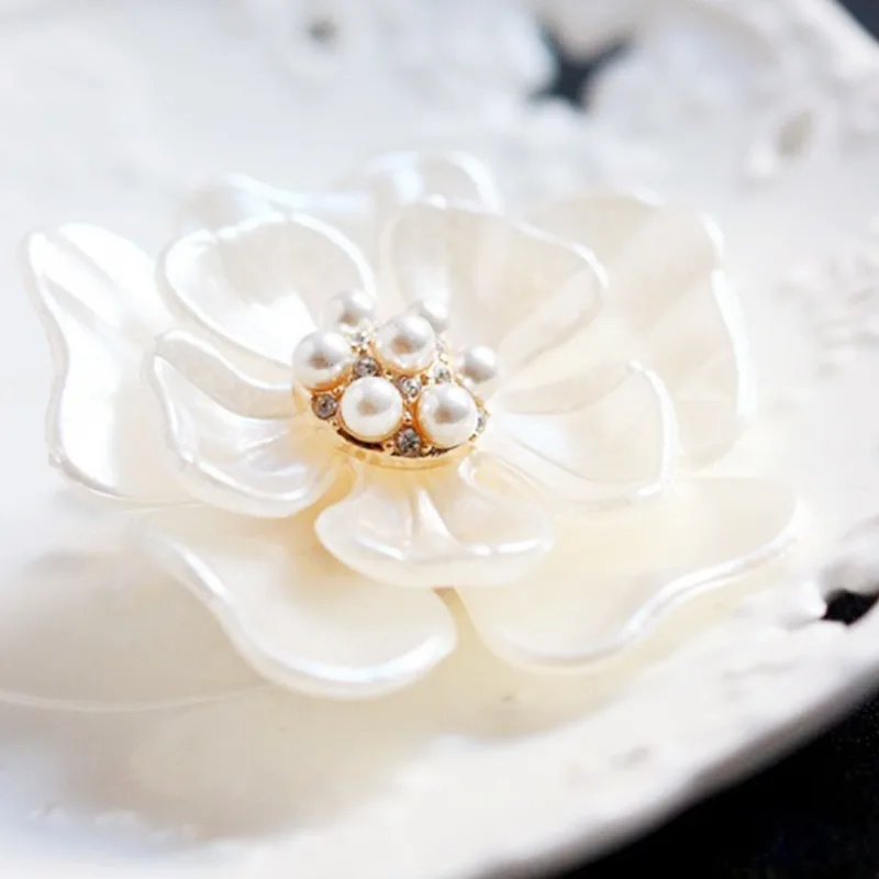 Bohemian Flower Peony Corsage Pin Brooch for Women Irrgular Imitation Pearl Crystal Brooches Silk Scarf Accessory Korean Jewelry
Bohemian Flower Peony Corsage Pin Brooch for Women Irrgular Imitation Pearl Crystal Brooches Silk Scarf Accessory Korean Jewelry