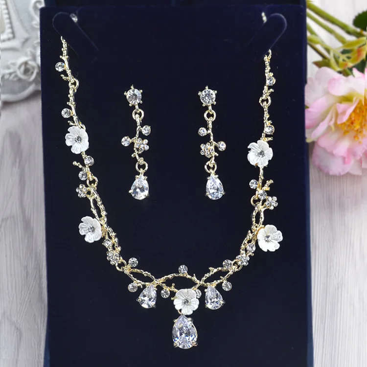 Bride Jewelry Necklace And Earrings Suite Korean Style Marriage Jewelry Wedding Dress Choker Ornament-
Bride Jewelry Necklace And Earrings Suite Korean Style Marriage Jewelry Wedding Dress Choker Ornament-