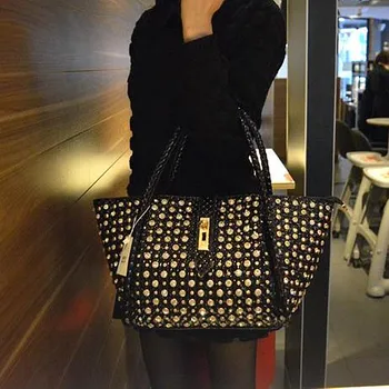 2020 New Fashion Women Handbag Female Diamond Dumplings Shoulder Slung Bag Ladies Rhinestones with Drill Messenger Crossbody Bag
2020 New Fashion Women Handbag Female Diamond Dumplings Shoulder Slung Bag Ladies Rhinestones with Drill Messenger Crossbody Bag